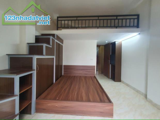 BÁN NHÀ CCMN- PHÁO ĐÀI LÁNG-7 TẦNG THANG MÁY-6 PHÒNG KÉP KÍN,FULL NỘI THẤT - 1