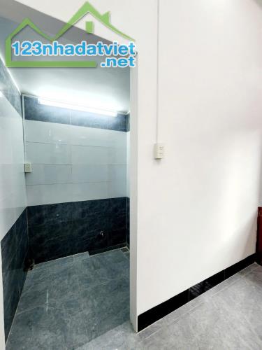 Cạn tiền làm ăn cần bán nhà ở Xuân Thời Thượng, Hóc Môn, Sổ Hồng Riêng, 85m2, giá 699tr - 1