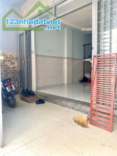 🏡 BÁN NHÀ GIÁ RẺ – TRƯƠNG THỊ HOA, QUẬN 12 – 2 TẦNG – 50M² – HẺM XE HƠI – CHỈ HƠN 3 TỶ 🔹 - 1