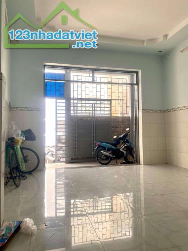 🏡 BÁN NHÀ GIÁ RẺ – TRƯƠNG THỊ HOA, QUẬN 12 – 2 TẦNG – 50M² – HẺM XE HƠI – CHỈ HƠN 3 TỶ 🔹 - 2