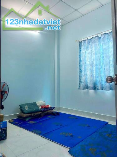 🏡 BÁN NHÀ GIÁ RẺ – TRƯƠNG THỊ HOA, QUẬN 12 – 2 TẦNG – 50M² – HẺM XE HƠI – CHỈ HƠN 3 TỶ 🔹 - 4