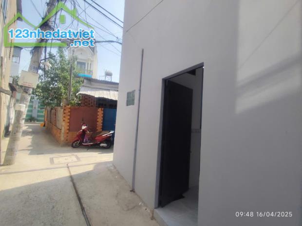 BÁN GẤP nhà 2 tầng, 2PN, 2WC, 24m2, Hiệp Thành 17, Q12, 2.7 tỷ, sổ hồng chính chủ, đường - 3