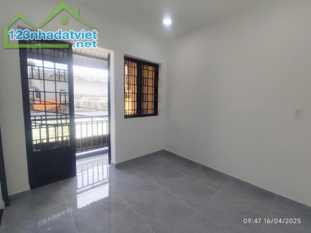 BÁN GẤP nhà 2 tầng, 2PN, 2WC, 24m2, Hiệp Thành 17, Q12, 2.7 tỷ, sổ hồng chính chủ, đường