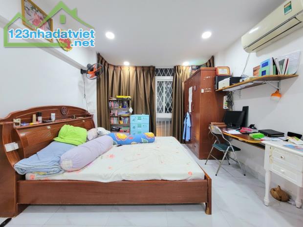 NHÀ CÒN MỚI 3 TẦNG, 3PN - TRẦN BÌNH TRỌNG - QUẬN 10 - HẺM 7M/1 GẦN MT - DT:45M2 - 10,2 TỶ - 2