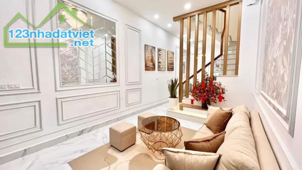 Bán nhà Lại Yên, Hoài Đức. 38m2 xây 4 tầng đầy đủ nội thất. Đối diện trường Edison School. - 1