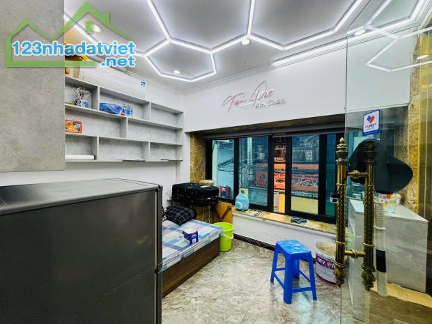 Bán 180m - 9 Tầng - 8m.Mặt Tiền.( Võ Chí Công ) Cầu Giấy.Thu 5 Tỷ/Năm - 1