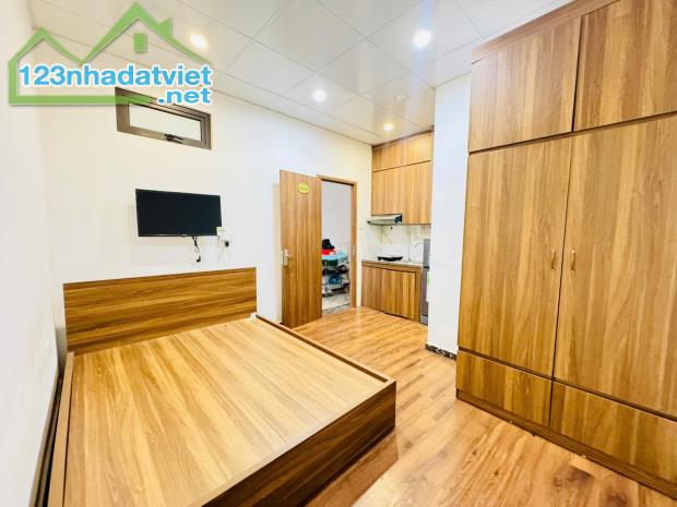 Bán 180m - 9 Tầng - 8m.Mặt Tiền.( Võ Chí Công ) Cầu Giấy.Thu 5 Tỷ/Năm - 3