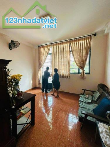 Bán nhà đường số 9 chợ Đo Đạc, ngang 4.2m, đường 12m rộng rãi, sổ hồng hoàn công - 1