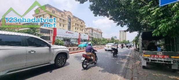 MẶT PHỐ BẠCH ĐẰNG - Ô TÔ - KINH DOANH - 98M2x3TẦNG - CHỈ NHỈNH 5 TỶ - Liên hệ: em VÂN 0968
