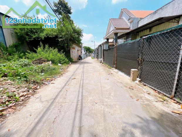 Bán nhà xưởng 810m2 gần vòng xoay Võ Nguyên Giáp, Bình Minh, Trảng Bom, giá 6 tỷ 500. - 1