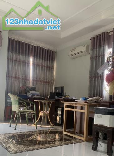BÁN GẤP NHÀ MẶT TIỀN Q2 – GIÁ CHỈ 7,6 TỶ – THU NHẬP 20 TRIỆU/THÁNG – SỞ HỮU NGAY!   • Diện - 2