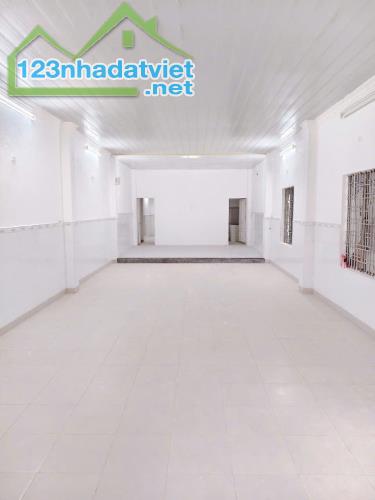 Nhà cấp 4 mặt tiền đường Lê Tấn Trung . Sổ vuông vức. DT:117m . Ngang 5m . Giá 8tỷ9 TL - 1