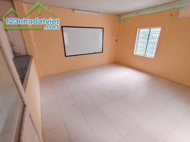 Nhà cấp 4 mặt tiền đường Lê Tấn Trung . Sổ vuông vức. DT:117m . Ngang 5m . Giá 8tỷ9 TL