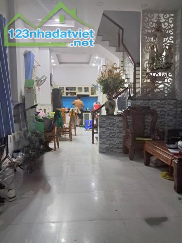 Bán nhà đẹp ở ngay mặt tiền kinh doanh Lưu Hữu Phước, xe hơi ngủ nhà, 106m2, SHR, chỉ 8Tỷ. - 2