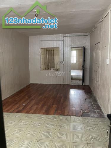 Cho thuê căn hộ tập thể 65m2 1N1K Thành Công, Ba Đình, Hà Nội - 3