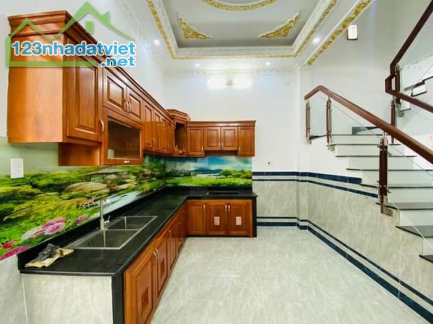 CHỦ GỬI CẦN BÁN GẤP NHÀ HẺM ÔTÔ 60m²-3tỷ sổ sẵn(TL)Nguyễn Văn Quá,Đông Hưng Thuận,Quận 12 - 3