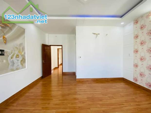 CHỦ GỬI CẦN BÁN GẤP NHÀ HẺM ÔTÔ 60m²-3tỷ sổ sẵn(TL)Nguyễn Văn Quá,Đông Hưng Thuận,Quận 12 - 1