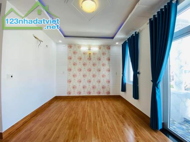 CHỦ GỬI CẦN BÁN GẤP NHÀ HẺM ÔTÔ 60m²-3tỷ sổ sẵn(TL)Nguyễn Văn Quá,Đông Hưng Thuận,Quận 12