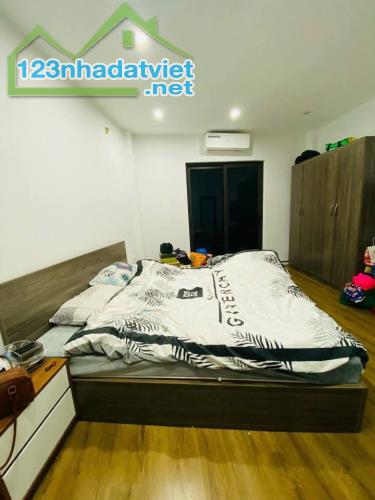 Cho thuê nhà ngõ phố Mỹ Đình Nam Từ Liêm 32m x 5 tầng, giá 15tr/tháng