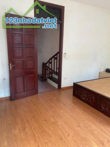 Cho thuê nhà ngõ 175 Hồng Hà - Phúc Xá - Ba Đình 50m x 5T, 6PN, giá 24tr, vỉa hè, KD tốt - 1