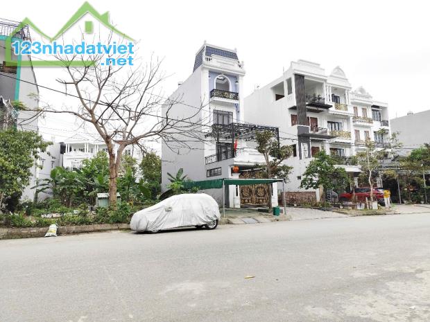 Đất mặt đường 30m khu phân lô Thư Trung 2 - Văn Cao, 200m, MT 10m, Giá 58 tr/m