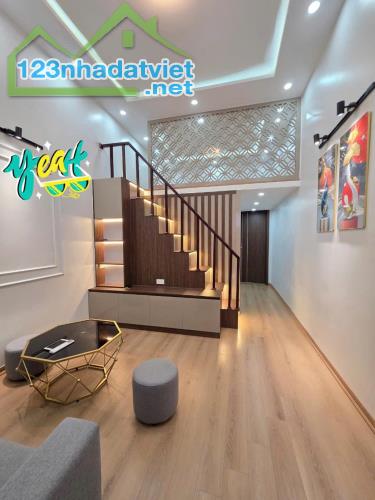 TẬP THỂ 2 NGỦ TRẦN CUNG-HƠN 3 TỶ-FULL NỘI THẤT-Ô TÔ ĐỖ SẢNH-HOÀNG QUỐC VIỆT-CẦU GIẤY