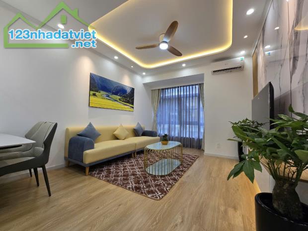 Cần cho thuê căn hộ sky garden 2, PMH, Q7, DT 71m2, TK 2PN nhà bao đẹp, giá chỉ 12 triệu