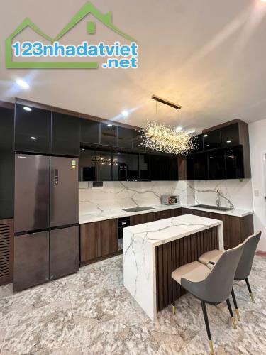 Cần cho thuê căn hộ sky garden 2, PMH, Q7, DT 71m2, TK 2PN nhà bao đẹp, giá chỉ 12 triệu - 5