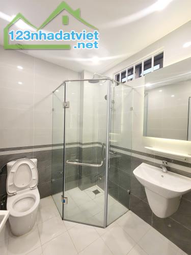 🏡 Bán nhà Kim Chung 38m2 - sát khu đô thị Hinode, 5 tầng mới đẹp.  Cách đường ô tô tránh