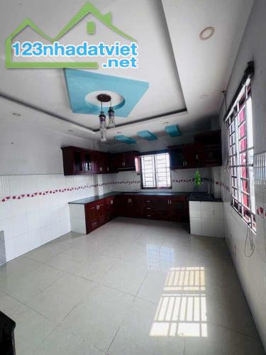 NHÀ MẶT 5 TẦNG - SÁT NGUYỄN ẢNH THỦ - GẦN TÔ KÝ - TRUNG MỸ TÂY, Q12 - VỊ TRÍ CỰC ĐẸP - - 2