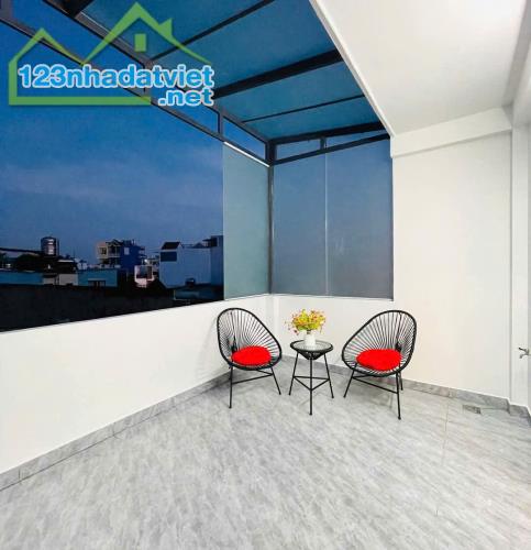 Bán nhà Hẻm 3m Bùi Thống Nhất, Phường 16, GV, 4.3 x 10m, 4 lầu, giá: 5.5 tỷ TL
