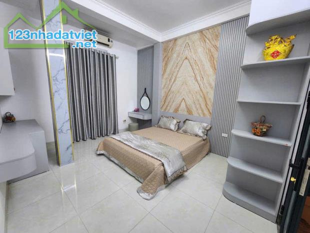 THÁI THỊNH - ĐỐNG ĐA CỰC VIP - NGÕ NÔNG - GẦN PHỐ - 1-0-2 GIÁ CHỈ 5.8 TỶ
