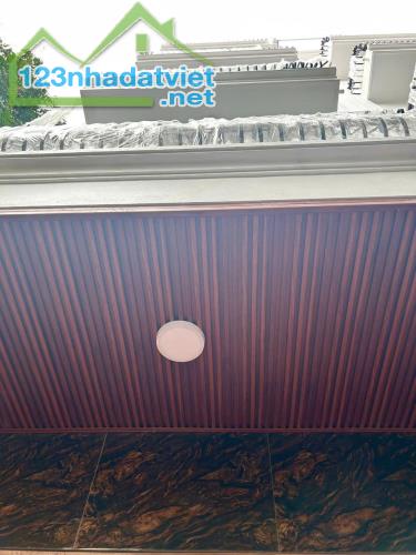 Bán nhà Xuân Đỉnh, 47m2, phân lô, ô tô, nội thất chủ tặng,  nhỉnh 8tỷ.