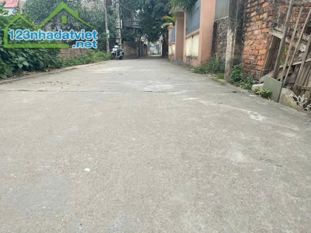 Chính chủ cần bán gấp lô đất 44m, cực đẹp tại Trưng Trắc, Văn Lâm, Giá tốt: 0835459289