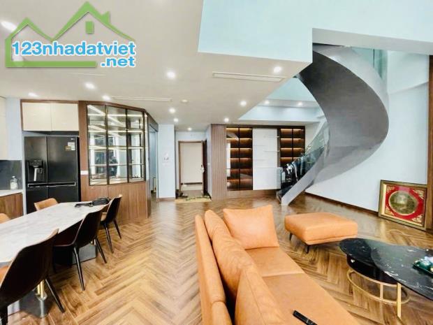 Chỉ 11.2 Tỷ- Sở Hữu Căn Hộ Duplex Ecogreen Nguyễn Xiển- 158m2- Tặng Nội Thất 2 Tỷ
