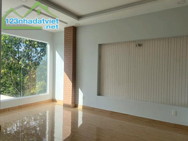 CẦN BÁN NHÀ 1 TRỆT 2 LẦU – ĐƯỜNG NHỰA RỘNG 13M CÓ VỈA HÈ - 2