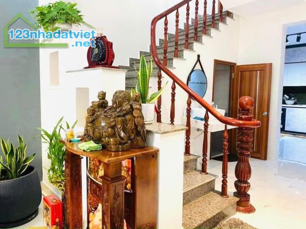 Bán nhà 2 tầng mặt tiền đường 7m5 Nguyễn Thị Thập - Thanh Khê - 1
