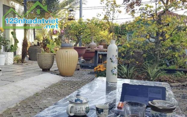 BÁN GẤP! LÔ GÓC NHÀ VƯỜN 250M² – 2 MẶT TIỀN – QUẬN 2 – GIÁ CHỈ 11,4 TỶ – SIÊU PHẨM