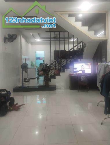 BÁN NHÀ 3 TẦNG 134M² HXH THẠNH MỸ LỢI, QUẬN 2 – CHỈ 8,5 TỶ  • Kết cấu: 1 trệt 2 lầu, - 1