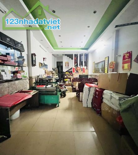 Bán nhà hẻm thông 7m KD, Huỳnh Thiện Lộc, Hoà Thạnh, Tân Phú, 64m2, 4 tầng, giá bèo - 1
