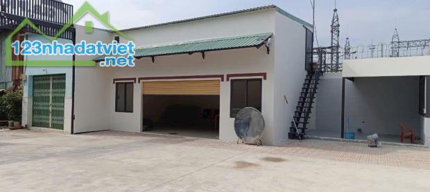Cho thuê kho xưởng bãi 2600m2 gần Ql1A, ngã tư Đình. Quận 12