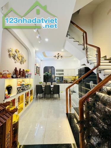 Bán nhà hẻm xe hơi né nhau, cách thạnh xuân 13, 30m2, phường thạnh xuân q12, nhà thông - 2