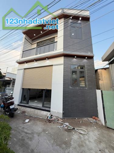 Bán nhà 1 lầu 1 trệt phường Quang Vinh ngay trung tâm Biên Hoà