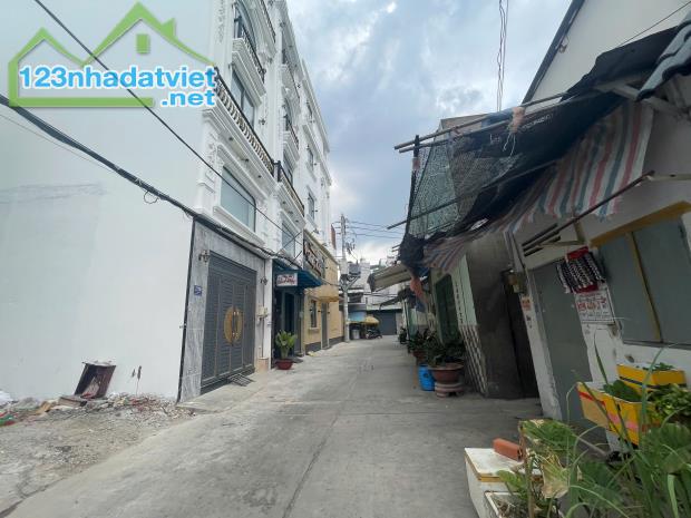 Bán Nhà HXH 1/ Đường Số 12 Lê Văn Quới DT: 8x20m Nhà 1 Lầu Giá: 11 Tỷ TL - 2
