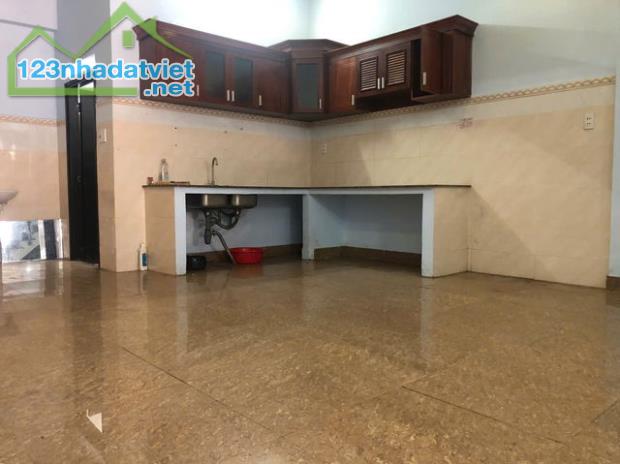 bán nhà hẻm xe hơi thạnh lộc 15, cách đường lớn hà huy giáp 50m2, phường thạnh lộc q12, - 2