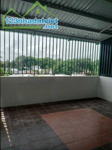 Cho thuê nhà mặt tiền đường lê trọng tấn, gần trường chuyên lý tự trọng - 3