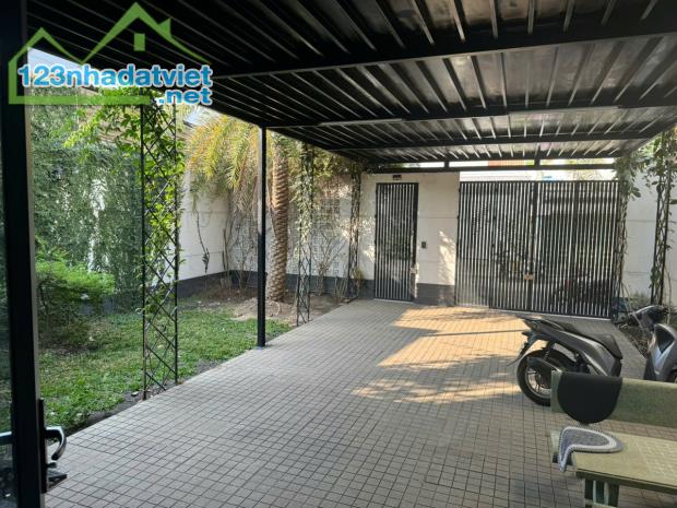 BIỆT THỰ SIÊU ĐẸP MẶT TIỀN ĐƯỜNG HIỆP THÀNH 06, QUẬN 12 GIÁ CỰC TỐT - 1