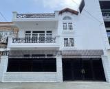 Cho thuê biệt thự Dt 8*17m, 5pn tại Đồng Đen, P10, Tân Bình