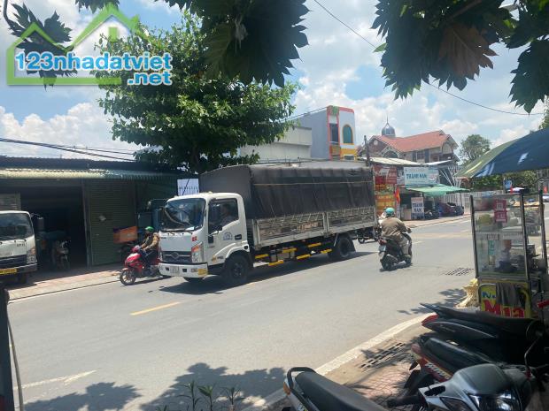 cho thuê mặt tiền 10x35m nguyễn văn tăng quận 9, vỉa hè rộng otto đậu thoã mái - 1