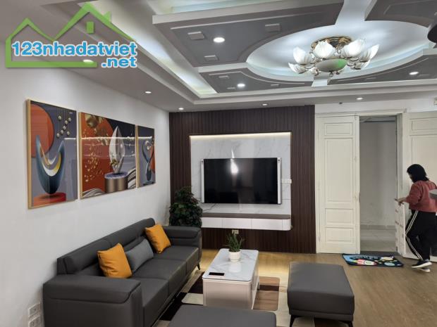 Nhỉnh 4.5 tỷ, 87m2, căn hộ 03 ngủ, 02 WC, Sổ đỏ, KĐT Thành phố giao lưu, Phạm Văn Đồng